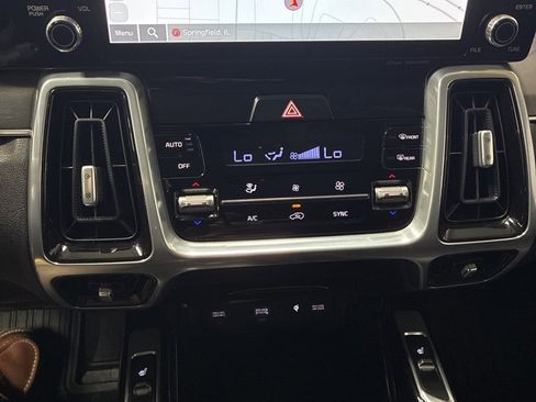 Used 2023 Kia Sorento SX image 19