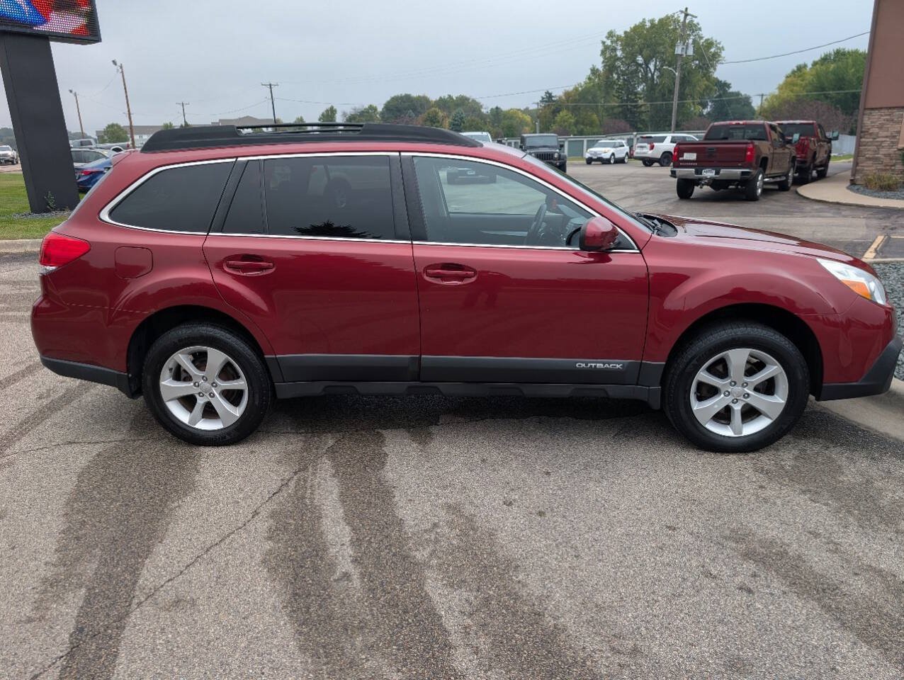 Used 2014 Subaru Outback 2.5i Premium AWD/4WD image 10
