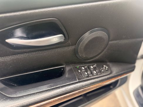 Used 2008 BMW 328i Wagon image 9