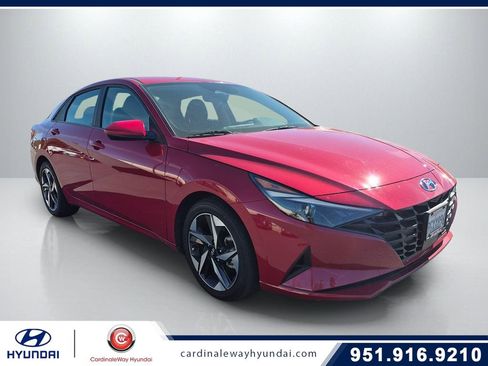 Used 2023 Hyundai Elantra SEL w/ Convenience Package image 1