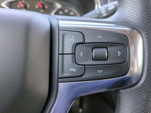 Used 2025 Chevrolet Blazer LT FWD image 24