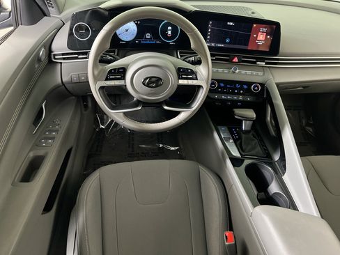 Used 2023 Hyundai Elantra SEL w/ Convenience Package image 22