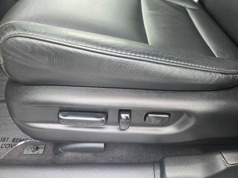 Used 2020 Honda Pilot Touring image 13