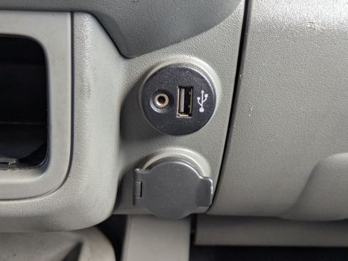 Used 2021 Nissan Frontier SV RWD image 24