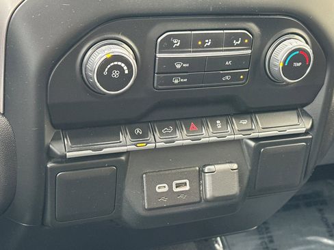 Certified 2022 Chevrolet Silverado 1500 Custom image 26