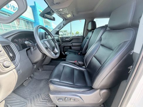 Used 2024 Chevrolet Silverado 1500 Custom Trail Boss w/ LPO, Dark Essentials Package AWD/4WD image 17