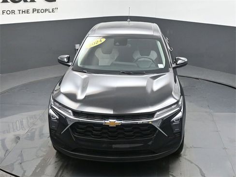 Used 2024 Chevrolet Trax LS w/ LS Convenience Package image 58