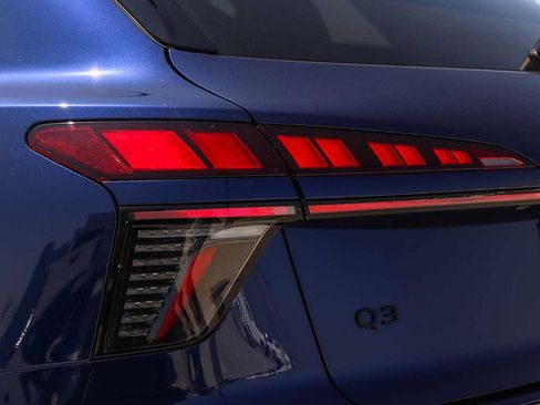 New 2026 Audi Q3 quattro 2.0T AWD/4WD image 12