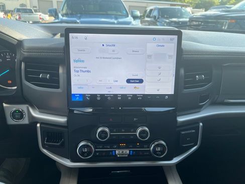Used 2022 Ford Expedition Max XLT RWD image 11