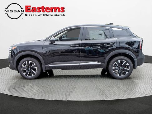 Used 2025 Nissan Kicks SV AWD/4WD image 3