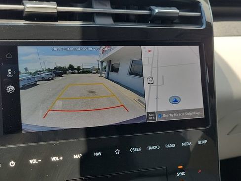 Used 2024 Hyundai Tucson SEL w/ Convenience Package FWD image 16