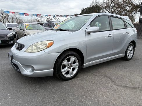 Used 2006 Toyota Matrix XR image 1