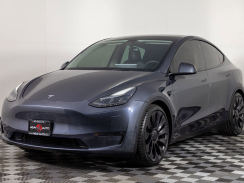 Used 2022 Tesla Model Y Performance AWD/4WD image 2