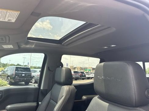 Used 2019 GMC Sierra 1500 Denali w/ Denali Ultimate Package AWD/4WD image 23