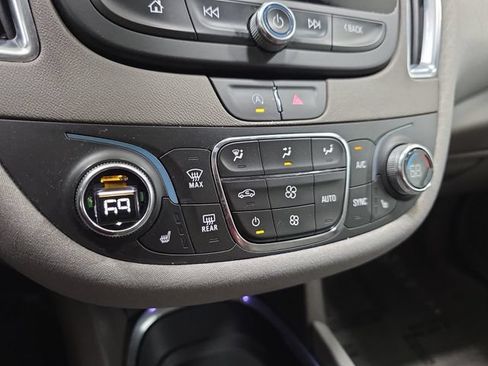 Used 2021 Chevrolet Malibu LT FWD image 22