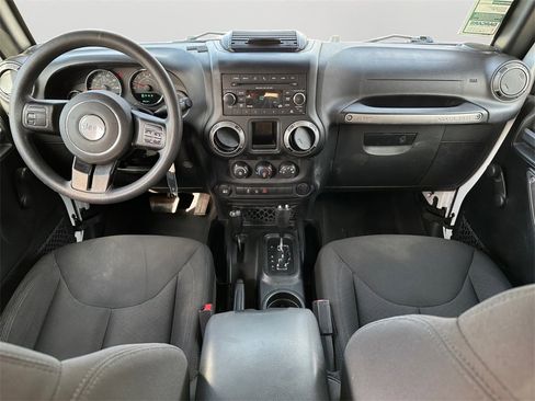 Used 2016 Jeep Wrangler Unlimited Sport image 17