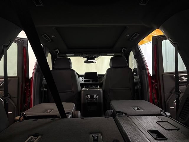Used 2023 GMC Yukon SLT w/ SLT Premium Package AWD/4WD image 18