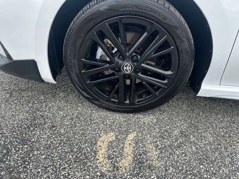 Used 2025 Toyota Camry SE image 30