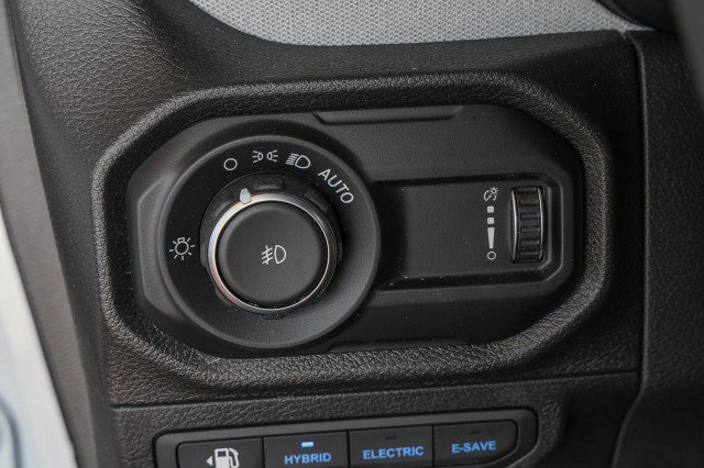 Used 2024 Jeep Wrangler Unlimited w/ Convenience Group AWD/4WD image 26