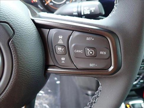 New 2025 Jeep Gladiator Sport AWD/4WD image 14