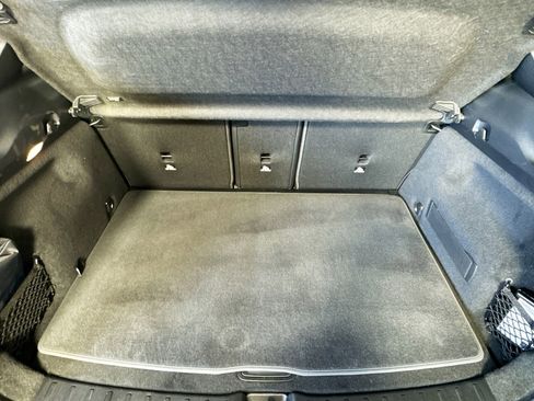 Certified 2025 Mercedes-Benz GLA 250 image 24