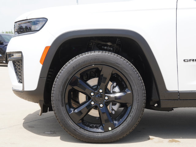 New 2026 Jeep Grand Cherokee Limited w/ Limited Altitude Package AWD/4WD image 8