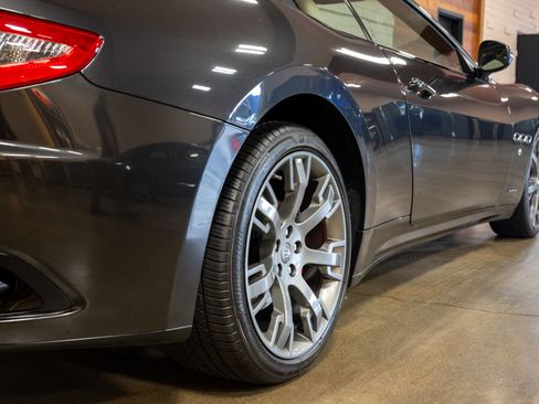 Used 2014 Maserati GranTurismo Convertible RWD image 21