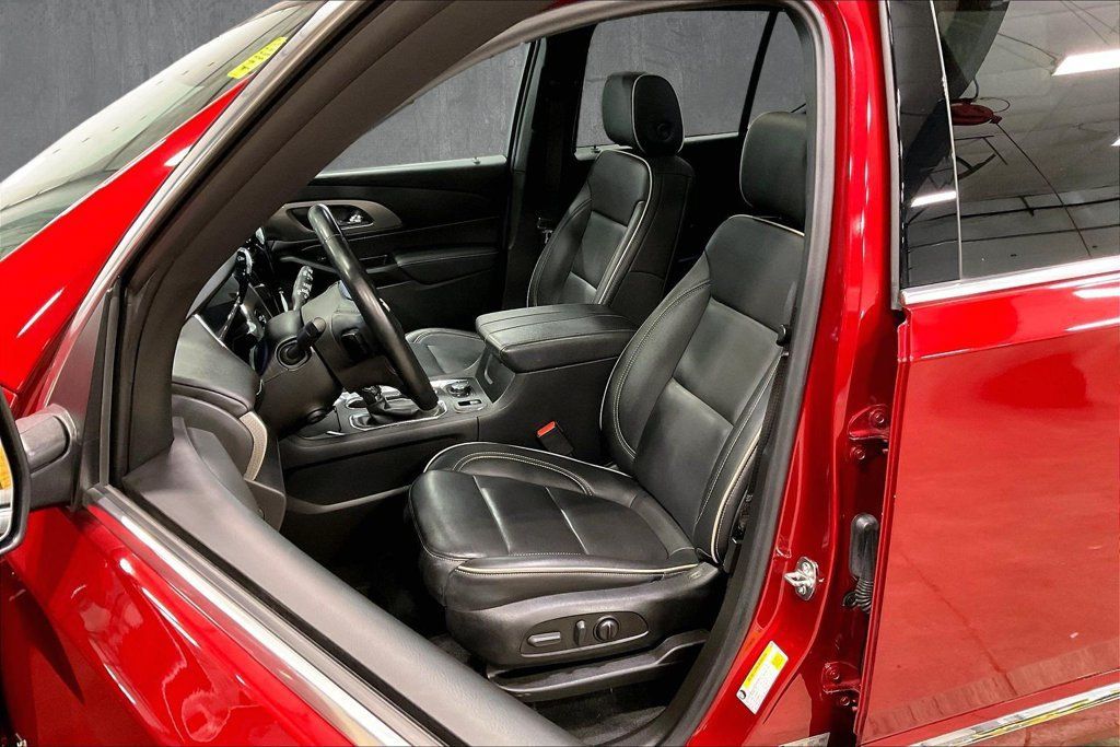 Used 2023 Chevrolet Traverse Premier AWD/4WD image 22