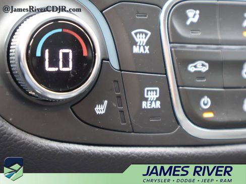 Used 2024 Chevrolet Equinox LT image 37