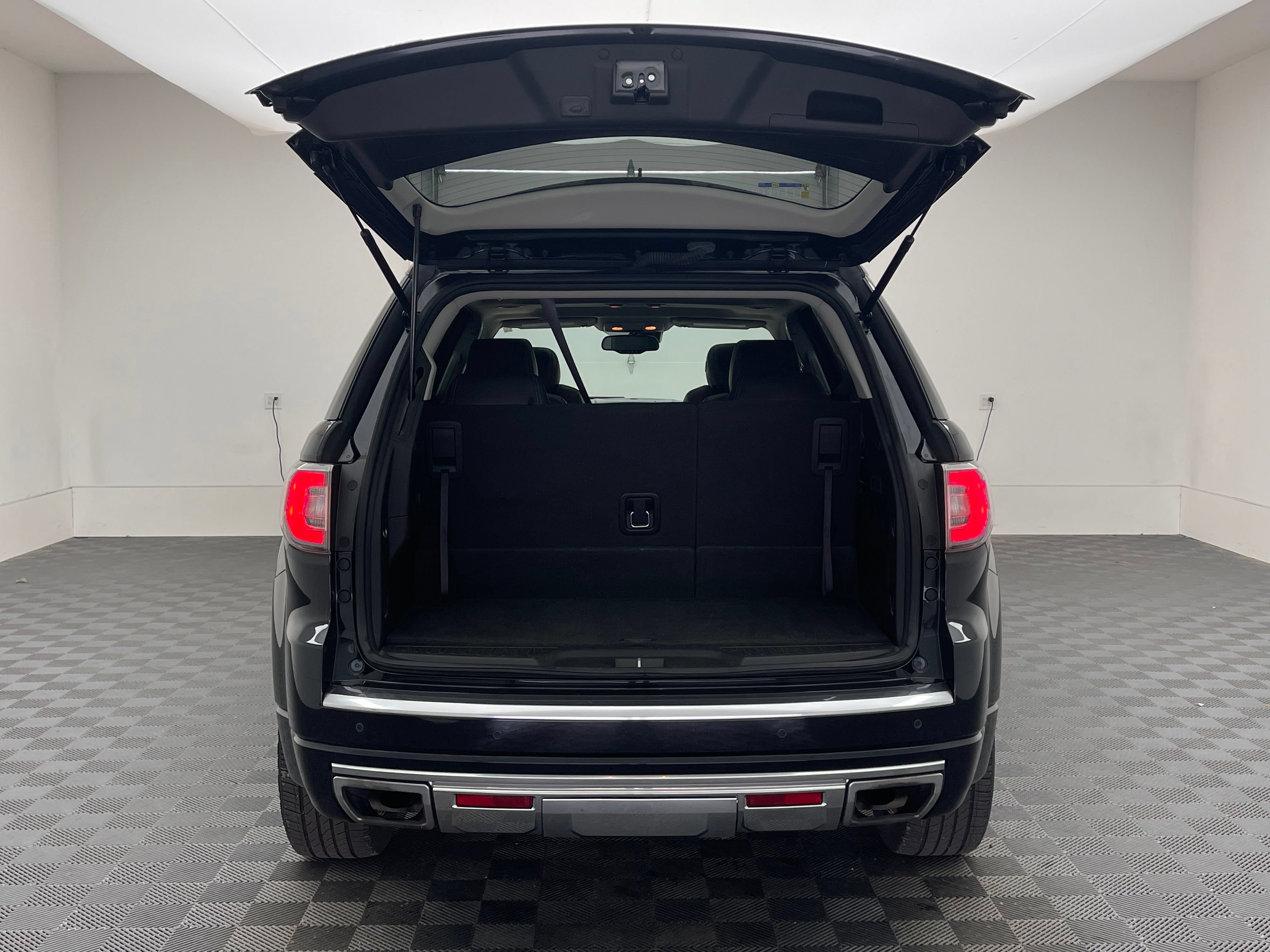 Used 2015 GMC Acadia Denali FWD image 10