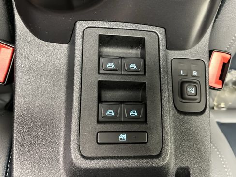 Certified 2024 Ford Bronco Outer Banks AWD/4WD image 8
