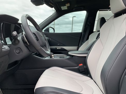 Used 2025 Lexus TX 350 AWD w/ Technology Package image 16