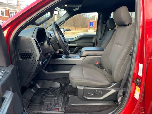 Used 2018 Ford F150 XLT w/ Equipment Group 302A Luxury image 10