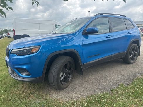 Used 2021 Jeep Cherokee Latitude Plus AWD/4WD image 1