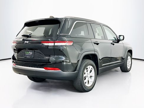 Used 2023 Jeep Grand Cherokee Limited w/ Luxury Tech Group II AWD/4WD image 9
