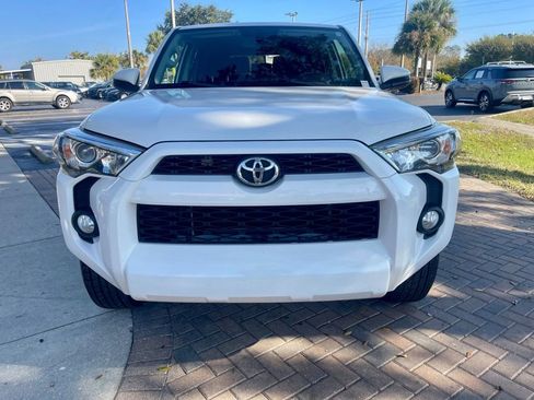 Used 2018 Toyota 4Runner SR5 image 9