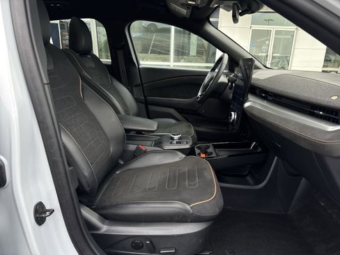 Used 2023 Ford Mustang Mach-E GT image 29