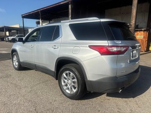 Used 2018 Chevrolet Traverse LT FWD image 7