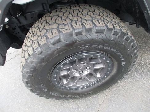 Used 2021 Jeep Wrangler Unlimited Rubicon w/ Xtreme Recon 35" Tire Package image 13