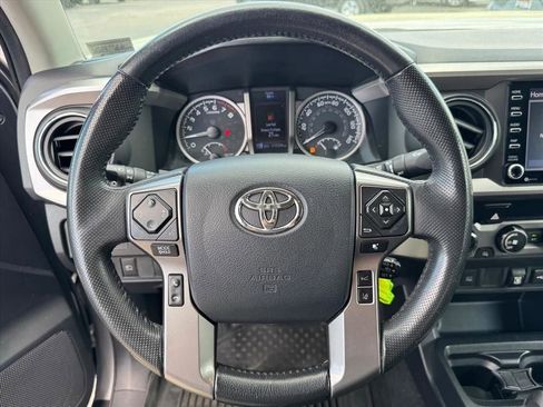 Used 2020 Toyota Tacoma SR5 w/ Technology Package AWD/4WD image 22