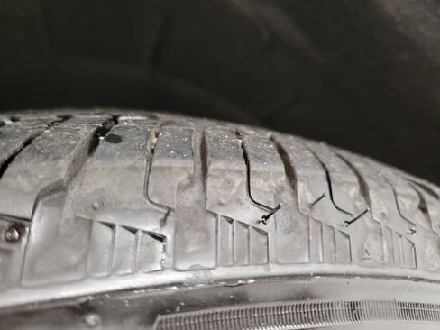 Used 2024 GMC Terrain SLE image 5