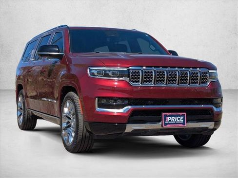 Used 2023 Jeep Grand Wagoneer L Series II w/ Flexible Seating Group AWD/4WD image 3