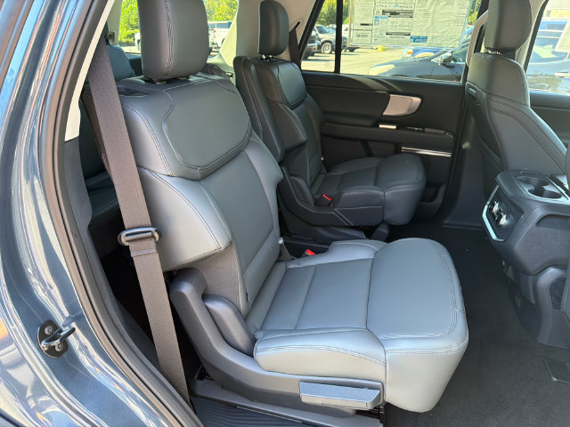 New 2027 Ford Expedition Active RWD image 17