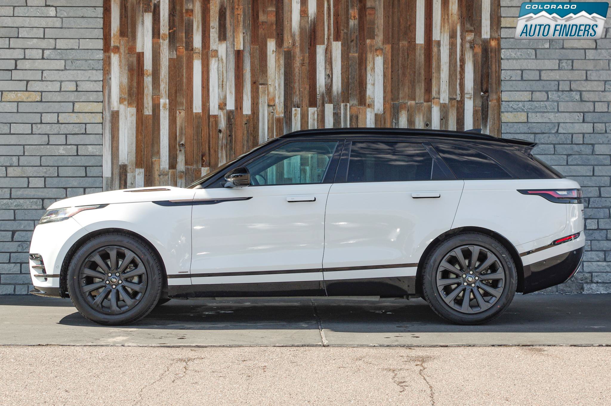 Used 2019 Land Rover Range Rover Velar R-Dynamic SE AWD/4WD image 3