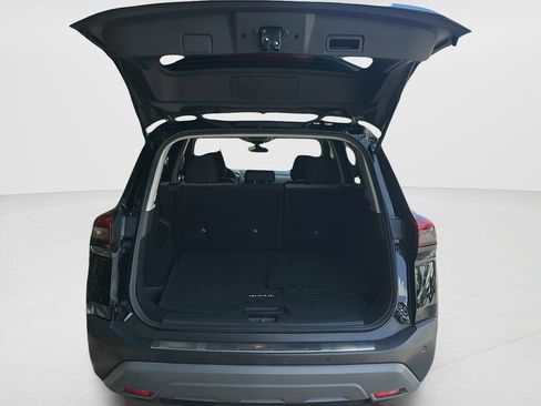 Used 2023 Nissan Rogue SV FWD image 11