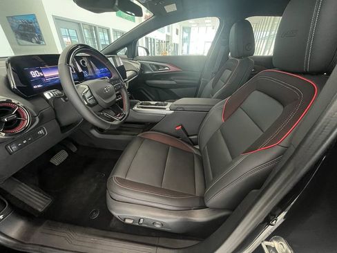 Certified 2024 Chevrolet Equinox EV RS image 16