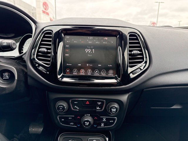 Used 2018 Jeep Compass Limited AWD/4WD image 10