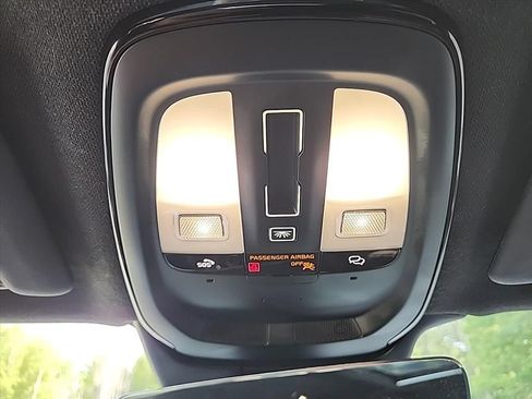 Certified 2024 Volvo XC40 Recharge Ultimate w/ Protection Package Premier AWD/4WD image 24