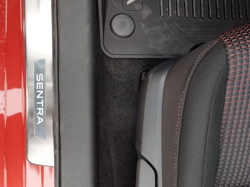 New 2026 Nissan Sentra SR w/ Floor Mat Package FWD image 15