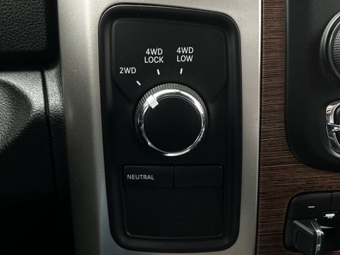 Used 2018 RAM 3500 Laramie w/ Convenience Group AWD/4WD image 22